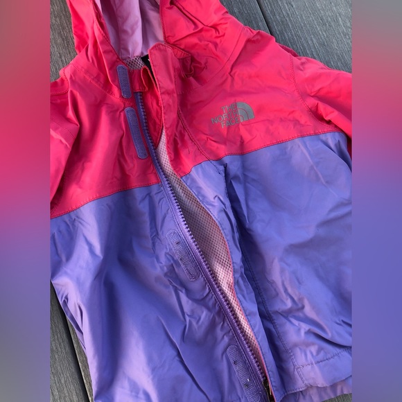 12-18 month North Face jacket. GUC. - Picture 2 of 6